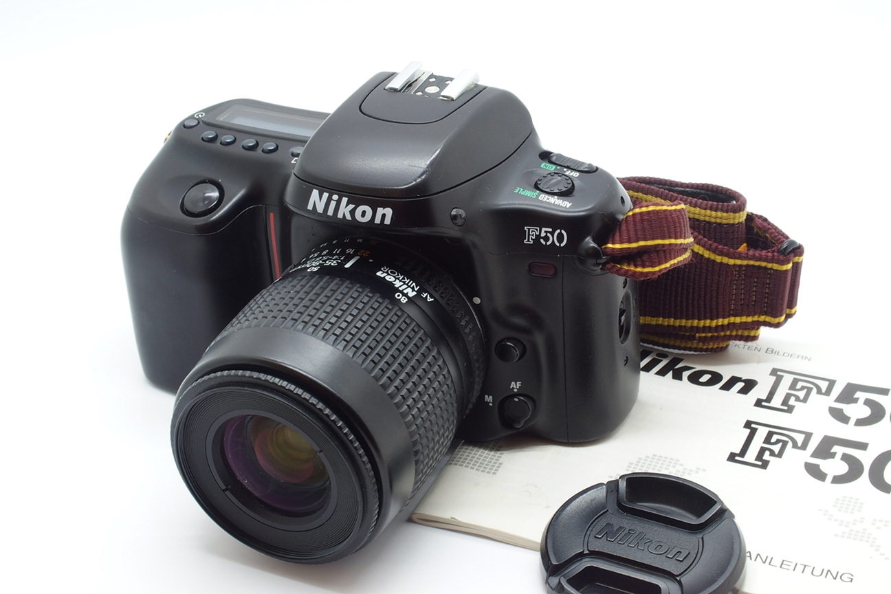 Nikon F 50 mit Nikkor 35-80/4,0-5,6