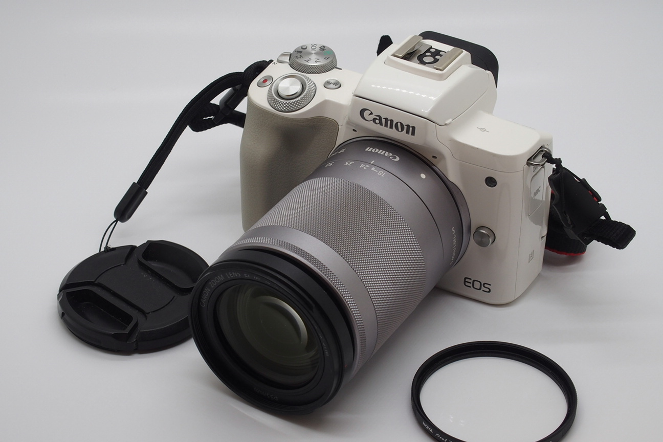 Canon M50 Weiss mit EF-M 18-150/3,5-6,3 IS STM