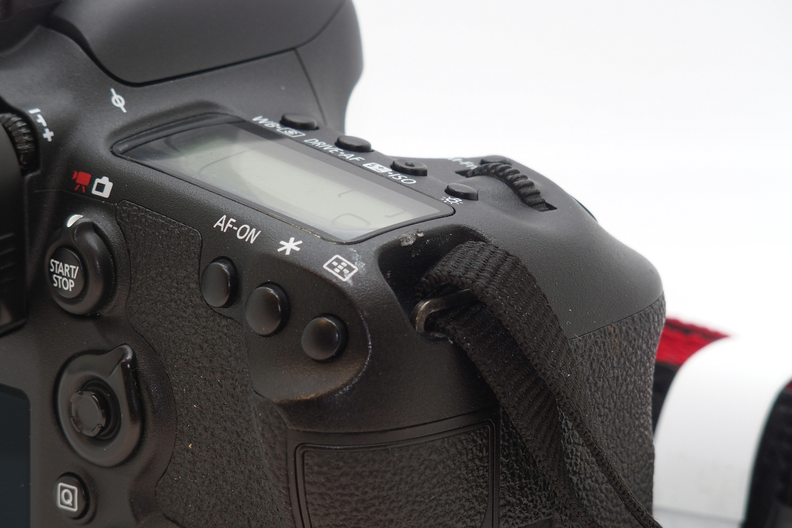 Canon EOS 7D Mark II  Auslösungen: 52437 Bild 05