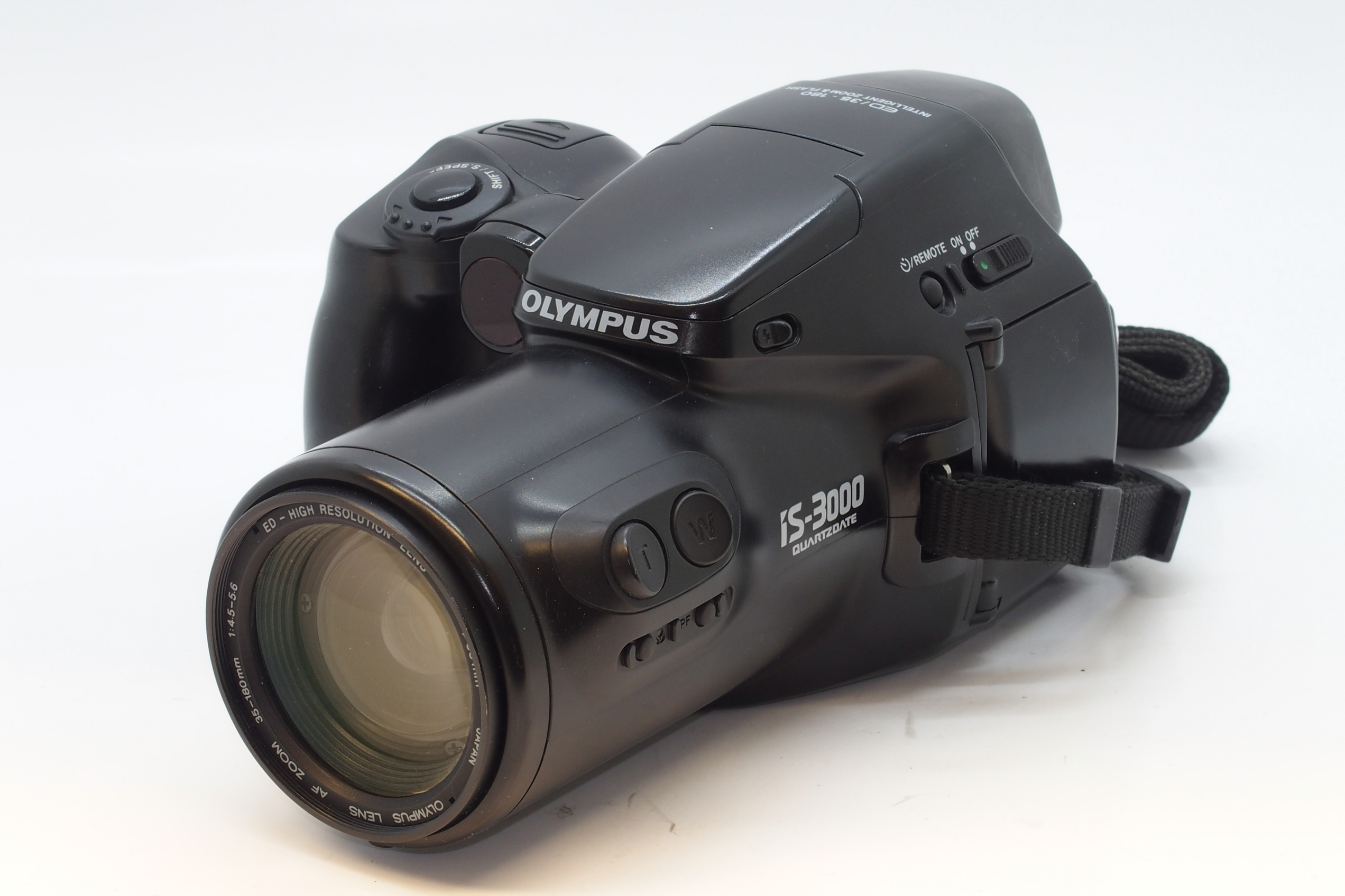 Olympus IS- 3000  35-180mm f4,5-5,6